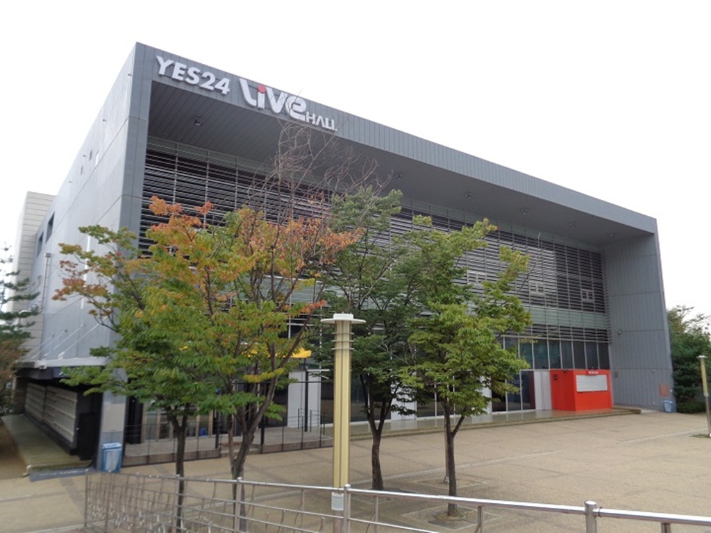 yes 24 live hall